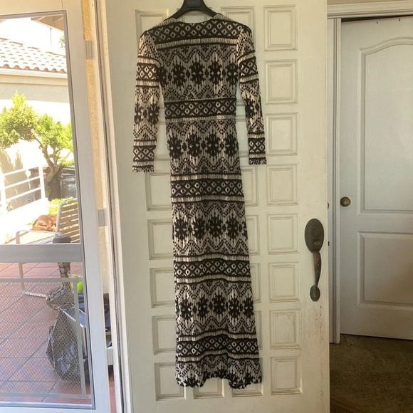 Long sleeve maxi dress size 4 - Picture 6 of 10